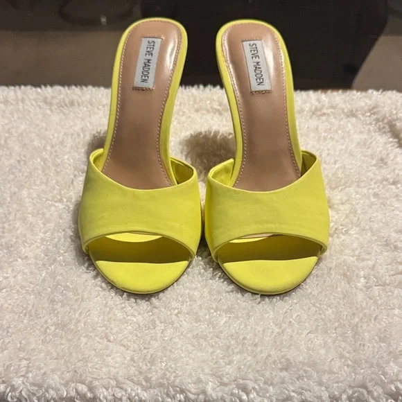 Steve Madden Neon Yellow Open-Toe High Heel Mules - Picture 2 of 5